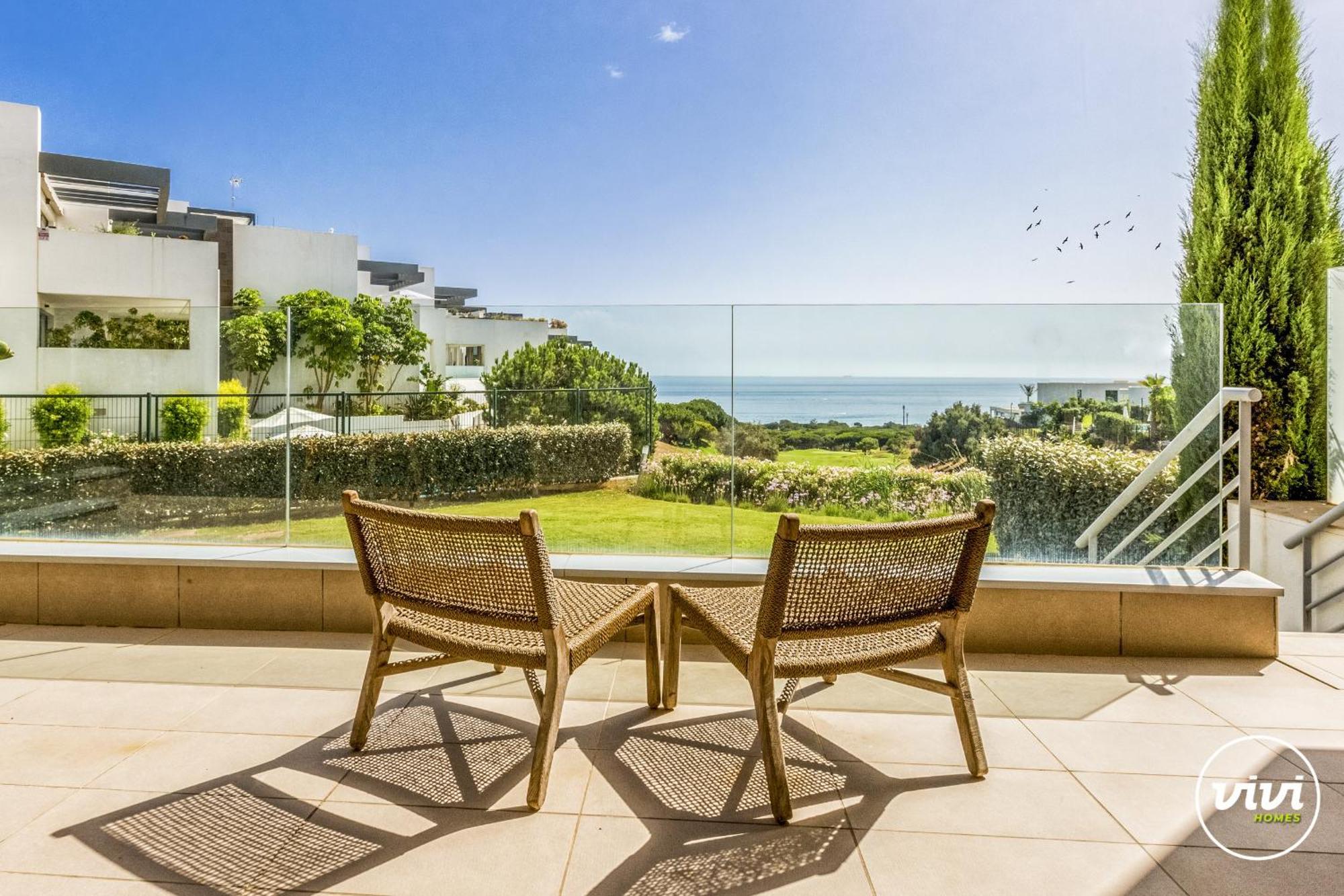 Apartemen Vivi Homes - Casa Ferli Pool, Garden, Golf & Sea View